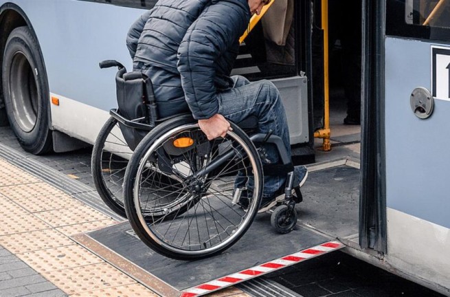 Меняются права пассажиров: что предусмотрено для перевозки сумок на колесиках (для лайков) и детских колясок