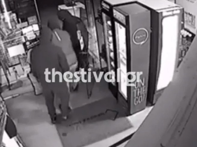 Видео ограбления "проклятого" магазина: его "обчистили" в шестой раз
