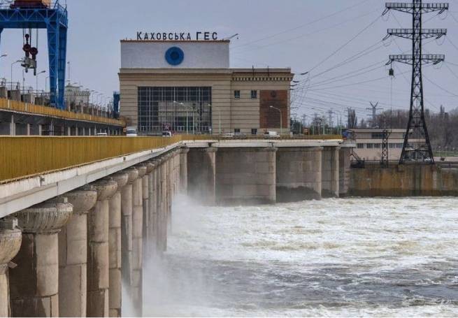 Подрыв Каховской ГЭС, началась эвакуация населения (видео)