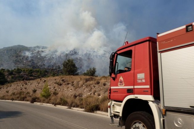 Лесные пожары на Хиосе, Самосе и в Мессинии