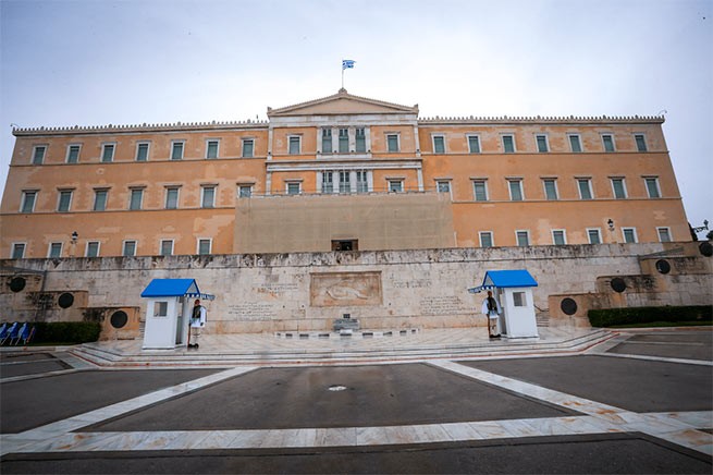 На рассмотрение парламента Греции представлен бюджет на 2024 год