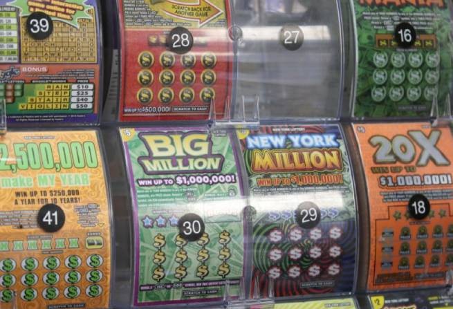 Счастливый лотерейный билетик с миллионным выигрышем 4 месяца пролежал в мусоре