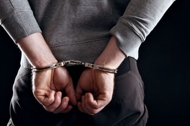Ограбления в Маруси: в наручниках оказались малолетние преступники