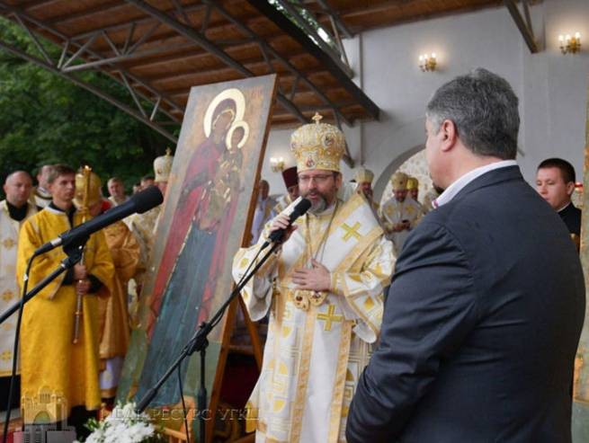 Греко-католики переехали в Киев и подлили масло в несколько огней