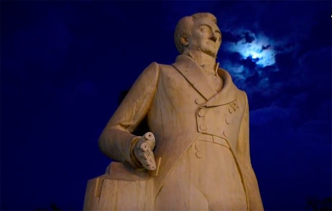 Вандалы повредили статую Каподистрии в Нафплио (Видео)