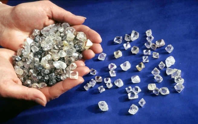 Один из основных торговцев алмазами в мире - грек из маленькой деревеньки