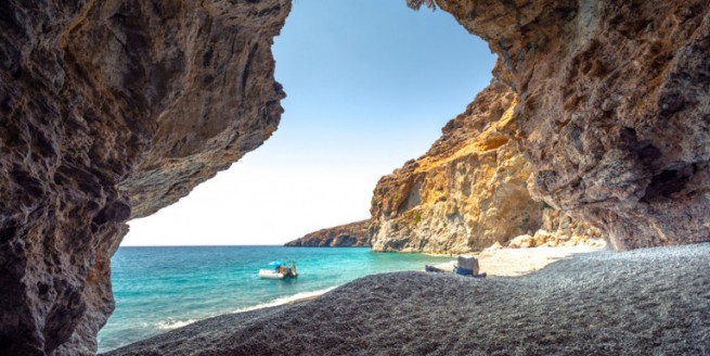 Airbnb: &quot;Пещеры прокаженных&quot; сдают в аренду на Крите