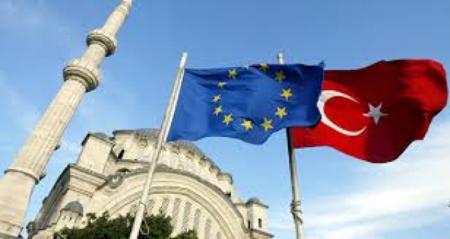 В Турции объявили о выполнении требований для безвизового режима с ЕС