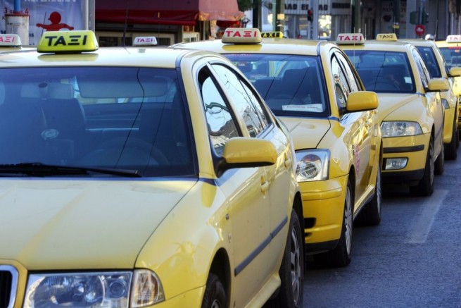 Восемь новых стоянок такси в центре Афин