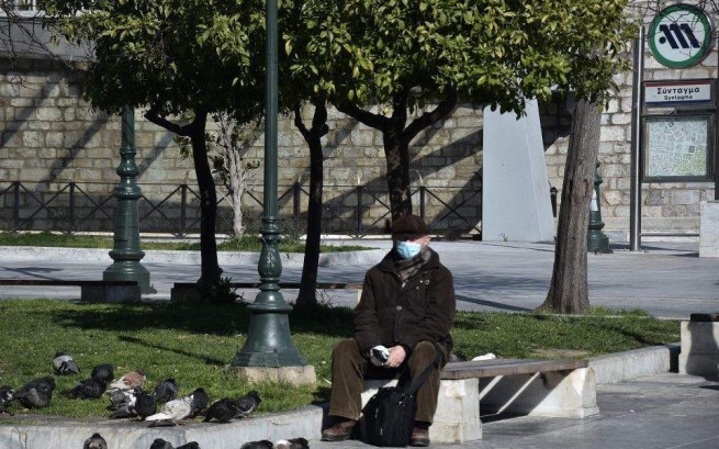 Коронавирус в Греции: больше 10 не собираться