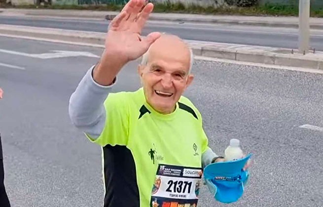 Полумарафон Каламбака - Трикала: 88 летний участник доказал, что спорт не имеет возраста
