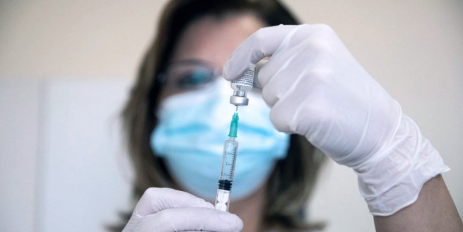Вакцинация: после врачей госсектора будут привиты медики частных кабинетов