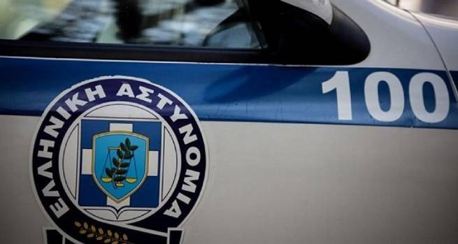 Сидящего в кафе мужчину застрелили в центре Афин