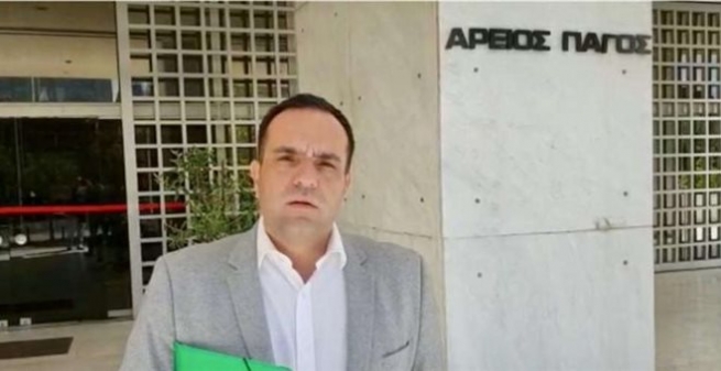 Мэр Миконоса подал в суд на министра МВД Греции