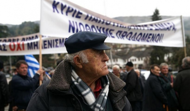 Пенсии ОГА: Третьей части лишенных пособия пожилых греков уже нет в живых