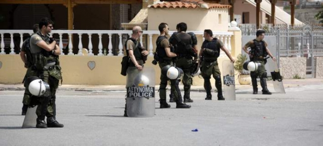 Греция: полиция ищет стрелка, от пули которого погиб школьник