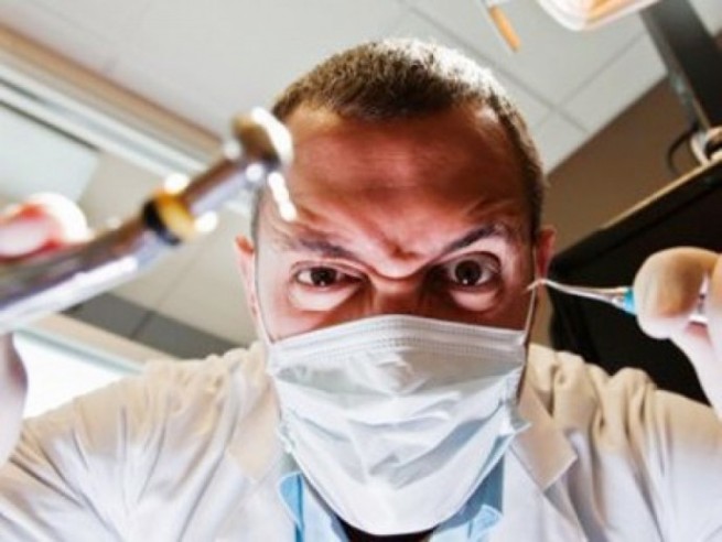 Горе-эскулап лечил в стоматологическом кабинете пациентов