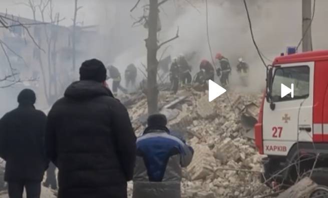 Массированный ракетный удар по украинским городам, пятеро погибли, 40 пострадали (видео)