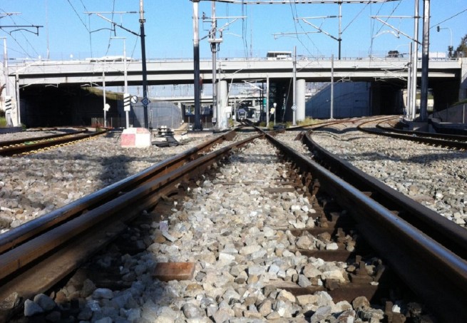 Шок: два поезда на одной линии в Ахарнесе чуть не врезались друг в друга