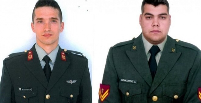 Двое греческих военных, находящихся в турецкой  тюрьме, будут получать оклад в Греции
