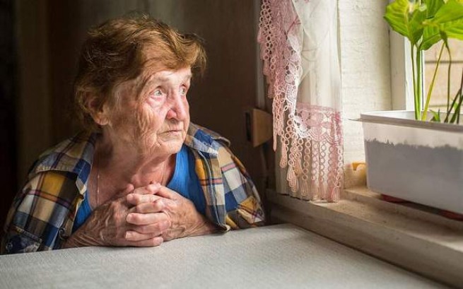 «Утечка мозгов» оставляет еще меньше шансов для пожилых греков
