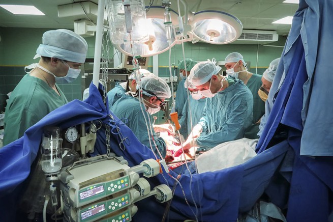 «Вечерние операции» в госбольницах Греции - за счет пациентов