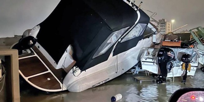 Родос: торнадо перевернул катера, невероятные кадры природного катаклизма