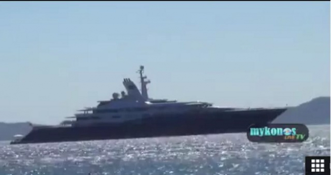 Яхта за 300 млн $ прибыла на Миконос (видео + фото)