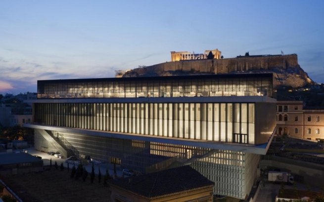 Музей Акрополя буде відкрито в серпневий повний місяць.