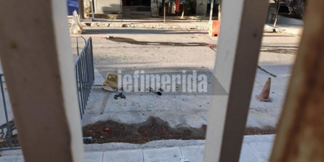Анархисты напали на полицейский участок в Зографу