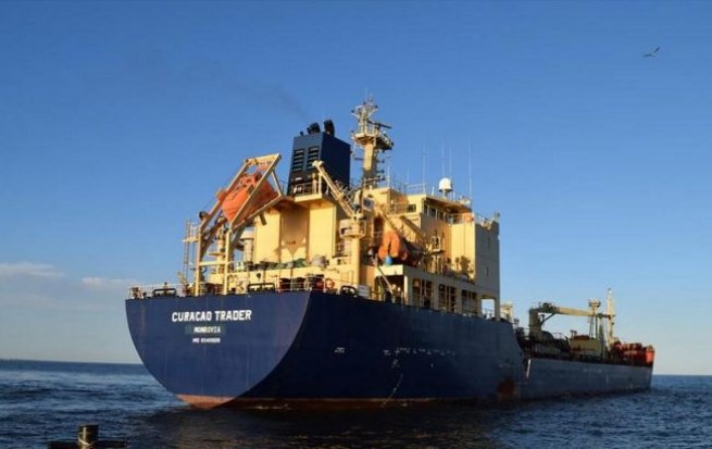 Пиратская атака на греческий танкер - 15 членов экипажа похищены
