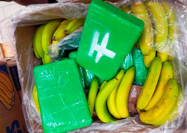Таможенники обнаружили 91,5 кг кокаина в контейнере с бананами