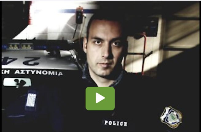 Полицейский-антиваксер отстранен от службы за видео в соцсетях