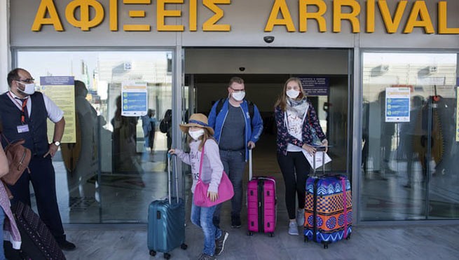 Министр туризма: Греция ожидает первых туристов 1 марта, число бронирований растет