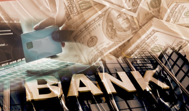 Банки закрывают год волной увольнений