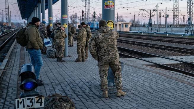 Срочников в Украине демобилизуют и в течение 12 месяцев не смогут мобилизовать