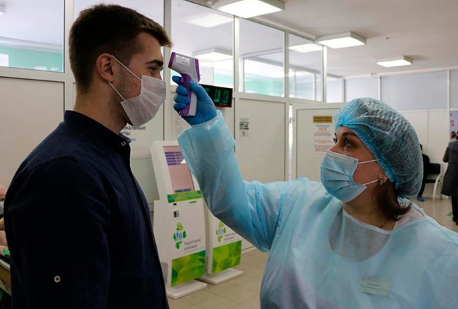 Covid-19: рост числа инфекций в Греции. Врачи призывают вернуть маски в больницы