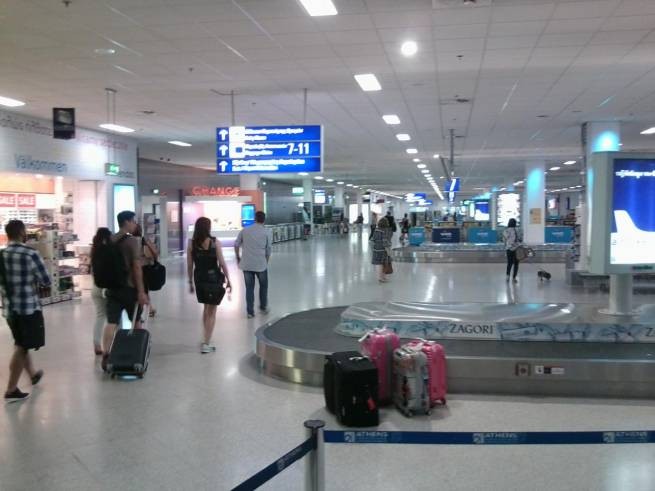 Рейс Москва—Афины: у четырех авиапассажиров обнаружен COVID