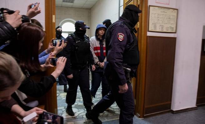 Начался суд над Дарьей Треповой, она обвиняется в убийстве «военкора» Владлена Татарского