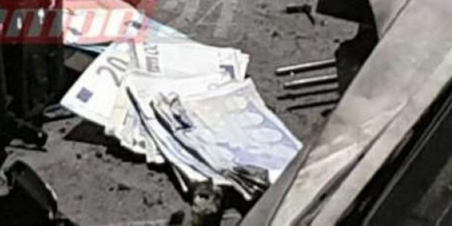 Патры: 20-евровые купюры усеяли тротуар  после взрыва банкомата