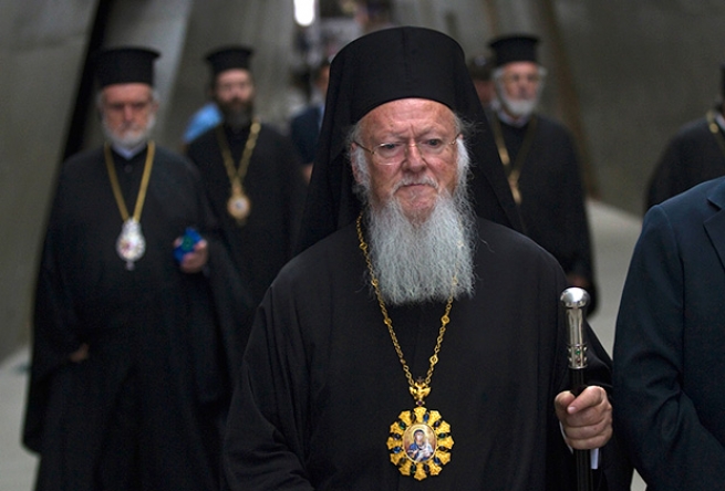 Константинопольский патриарх угрожает иерархам, критикующим Критский собор