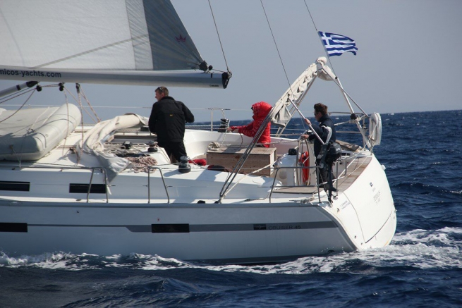 Греческий и турецкий министры остановили "войну яхт"