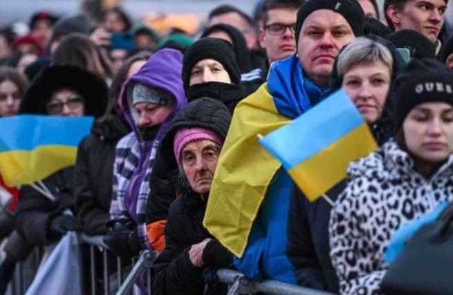 Как украинским пенсионерам получать выплаты за границей