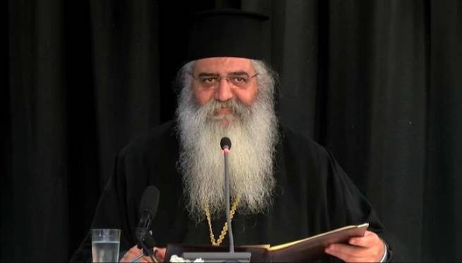 Подписи в защиту митрополита Неофита собирают грекоязычные верующие