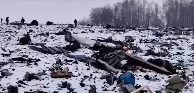 Ожидание информации семьями военнопленных после падения Ил-76 мучительно (видео)