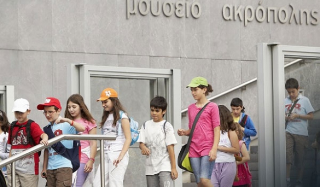 В День ОХИ бесплатное посещение музея Акрополя для детей