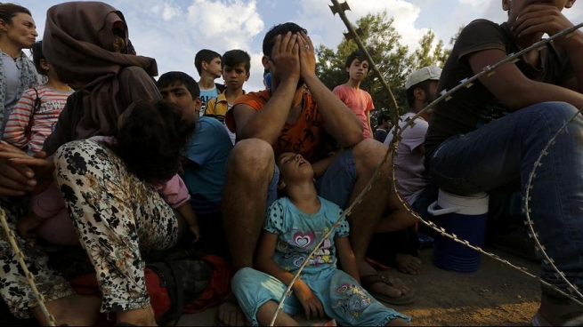 Около 200 мигрантов прибыли через реку Эфрос в Грецию из Турции во вторник
