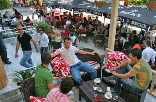 После Испании - Албания, по количеству кафе и баров на душу населения
