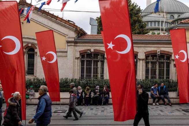 Европейцев предупреждают о бдительности в Турции