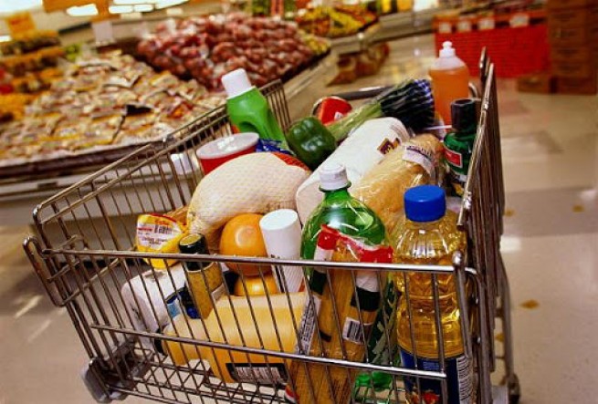Что «сметают с полок» греки в супермаркетах?
